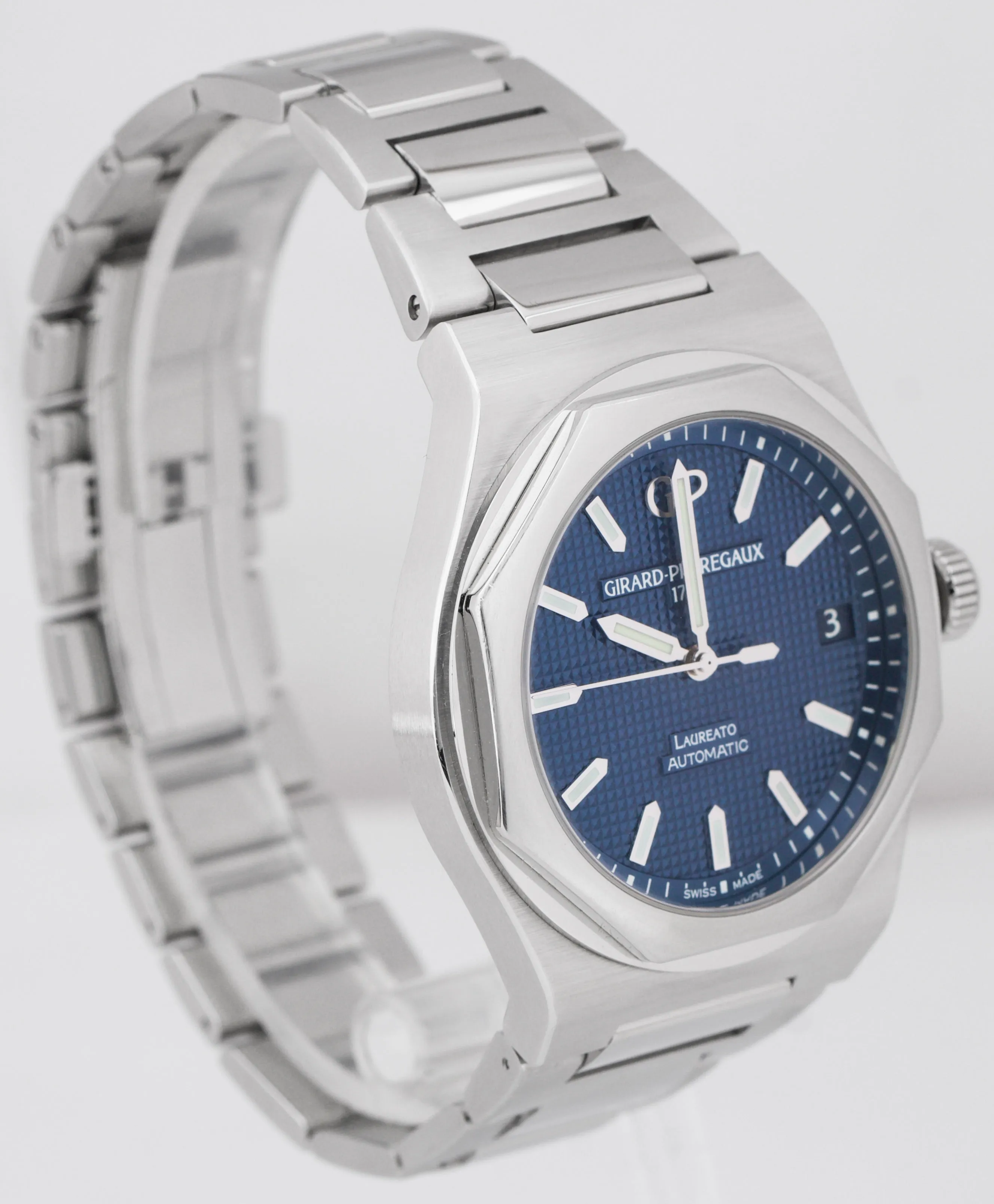 2021 Girard Perregaux Laureato Stainless 42mm Blue Automatic Watch 81010 B P