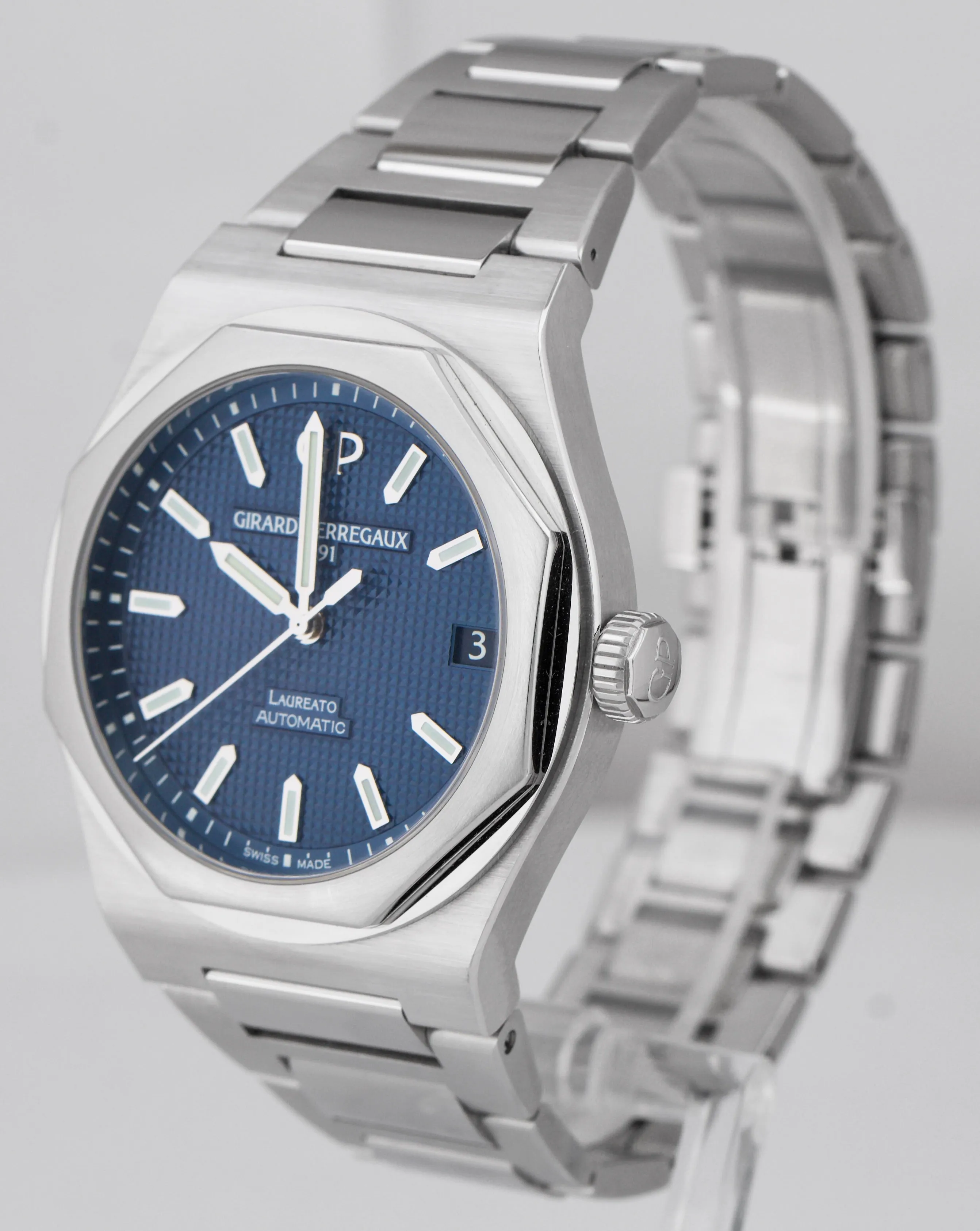 2021 Girard Perregaux Laureato Stainless 42mm Blue Automatic Watch 81010 B P