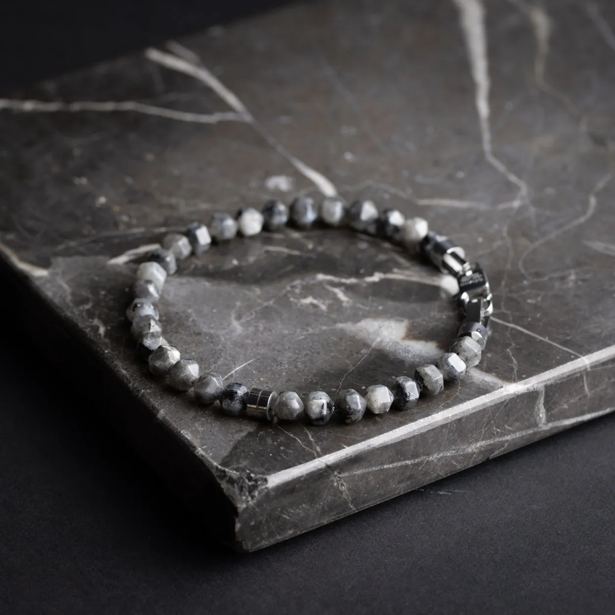 Bracelet with 6mm Larvikite stone and titanium element