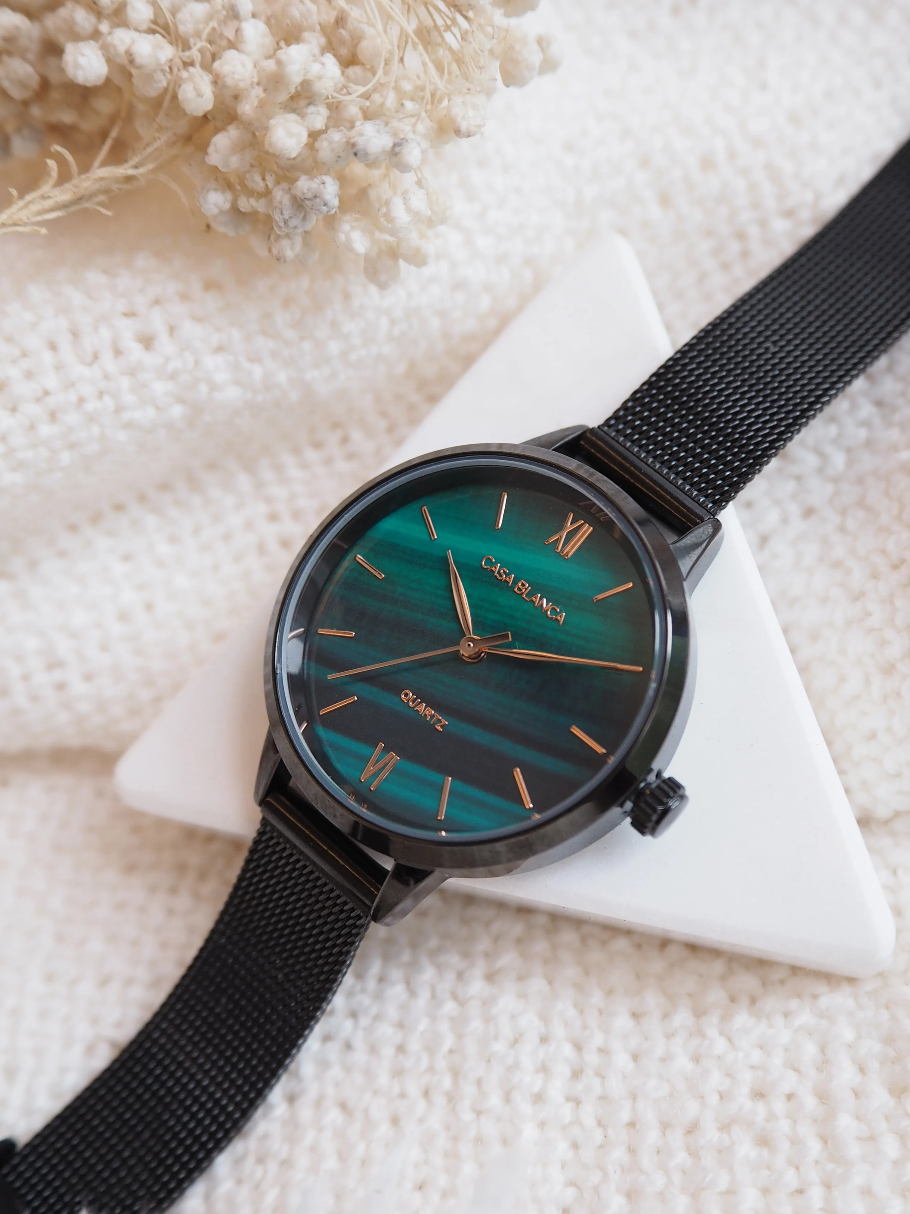 Classic Peacock Green Watch | Black Mesh Strap