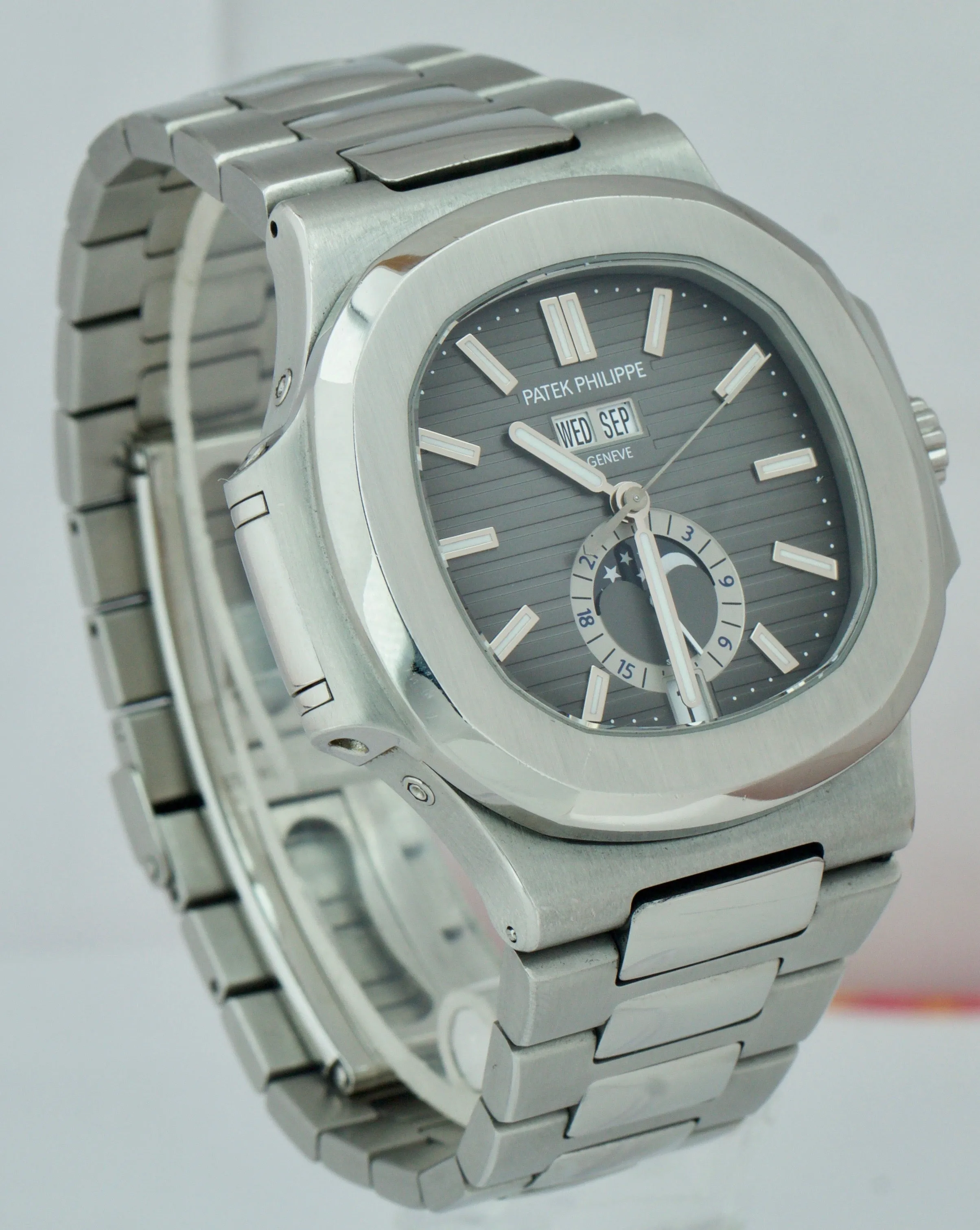 Patek Philippe NAUTILUS 40.5mm Annual Calendar Moonphase Watch 5726 / 1A-001 B P